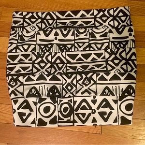 Bodycon pattern skirt